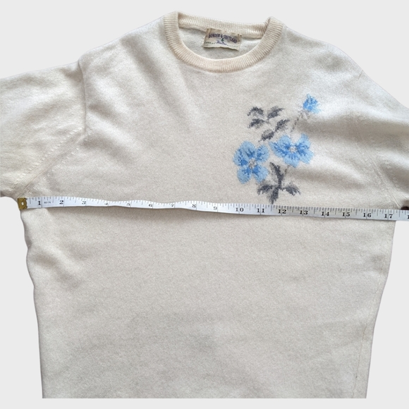 - Vintage super soft shetland wool, cream coloured sweater - Picture 9 of 11